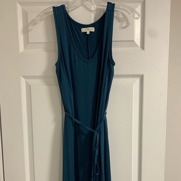 Lou & Grey Dresses & Skirts - Sleeveless Teal V-Neck Belted Maxi Dress